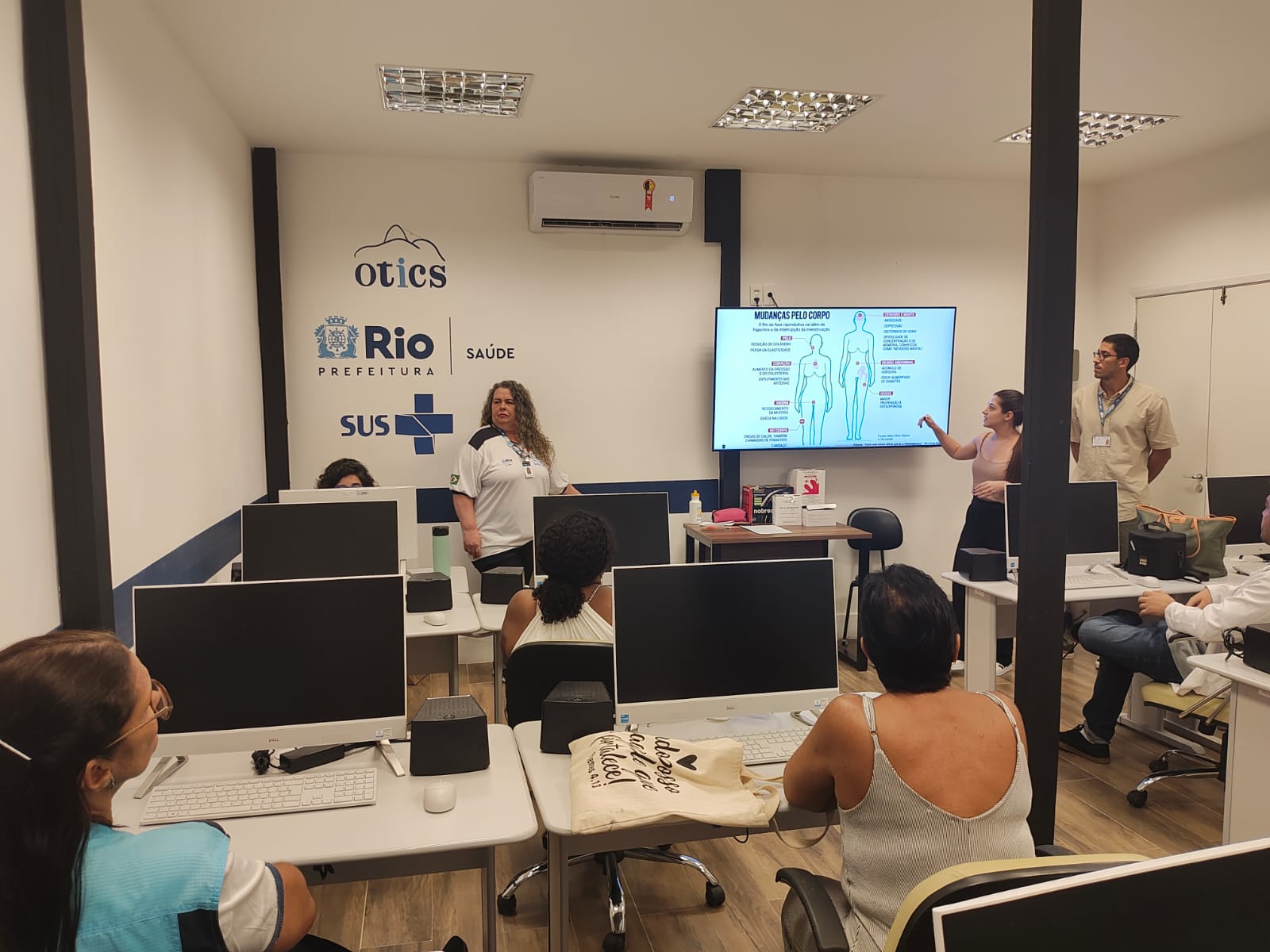 Palestra sobre Saúde Feminina