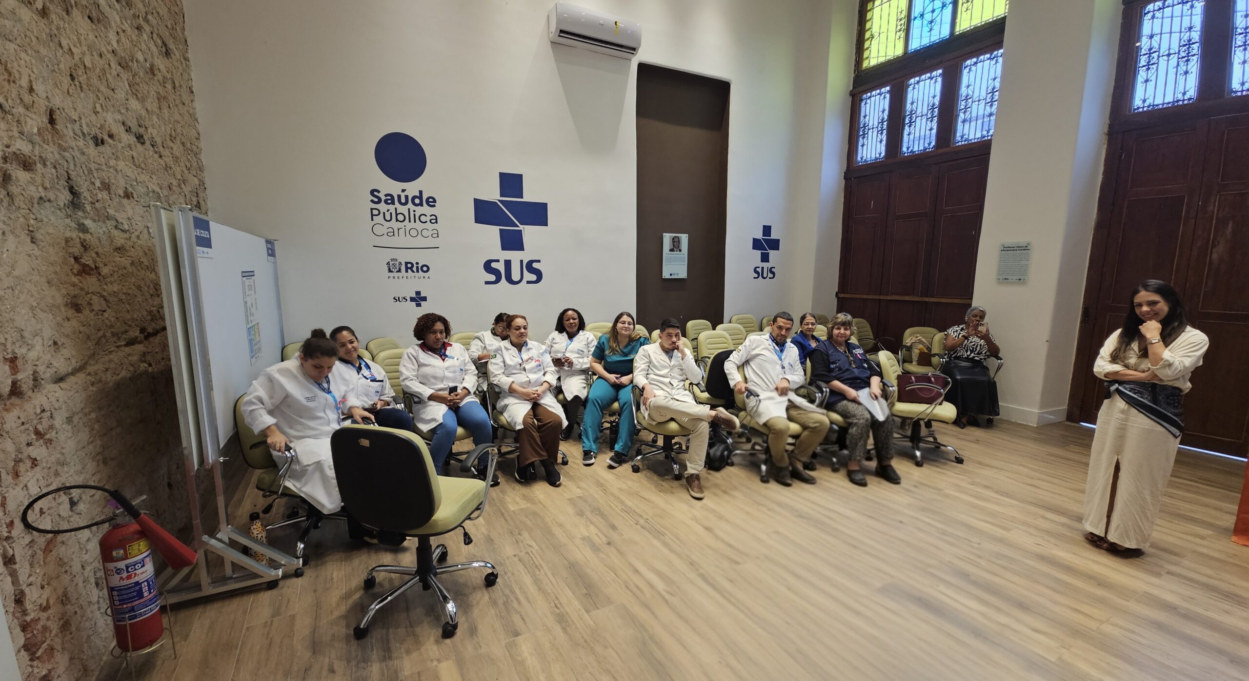 Discussão sobre hesitação vacinal no Super Centro Carioca de Vacinação