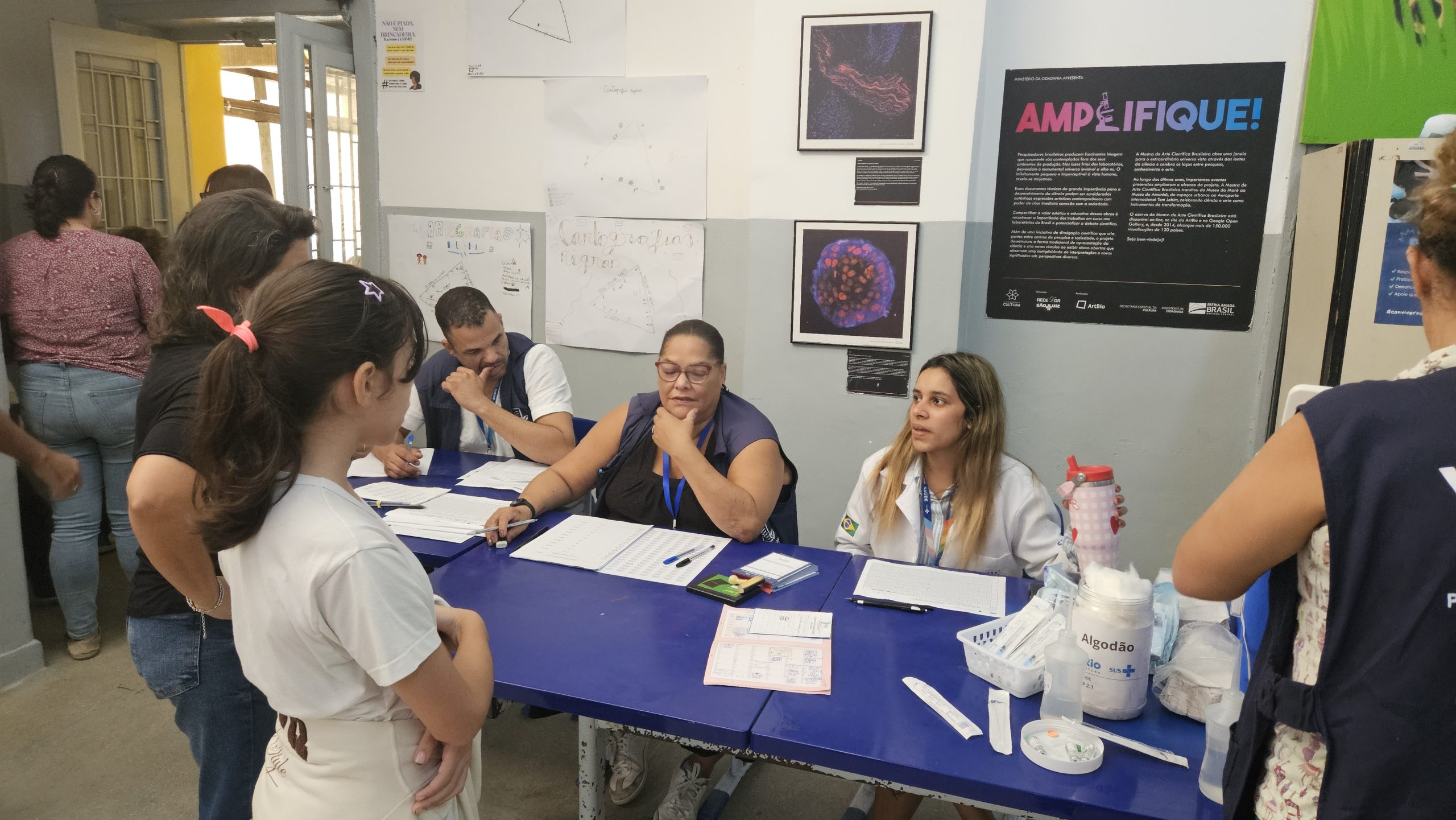 Vacinação na Escola Municipal Minas Gerais