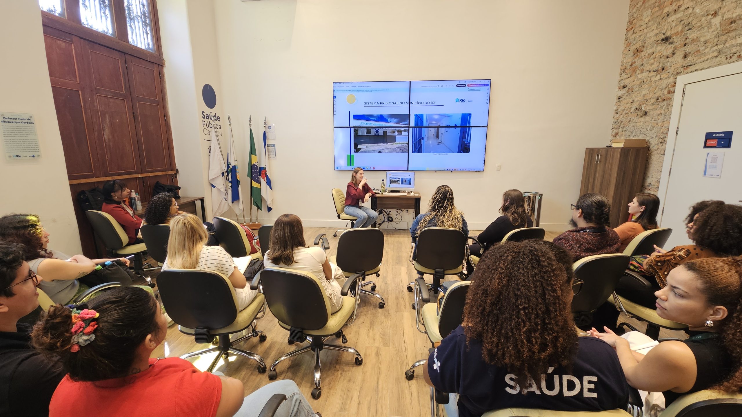 Tutorial de Farmácia: Atuação do Farmacêutico no Sistema Prisional da SMS Rio.